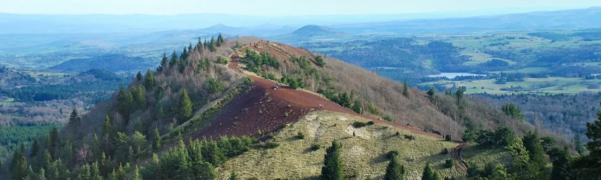 Cratères jumeaux du Puy de la Vache